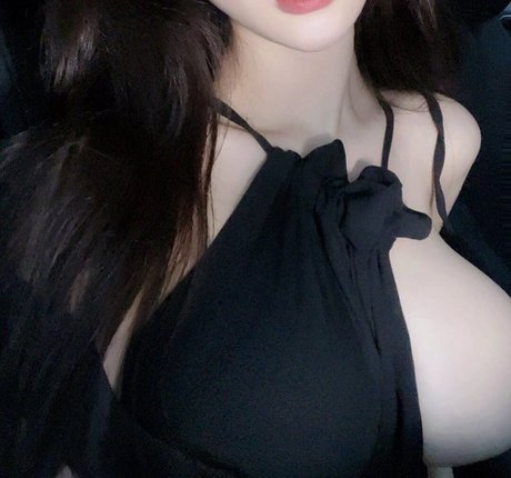 Foto di nudo di fuga di OnlyFans di Asuna