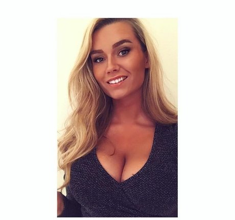 Foto di nudo di fuga di OnlyFans di Alma Tandrup