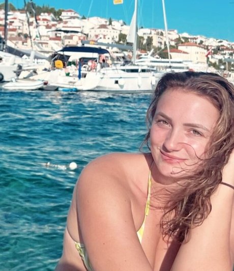 Foto di nudo di fuga di OnlyFans di Rosie Bentham