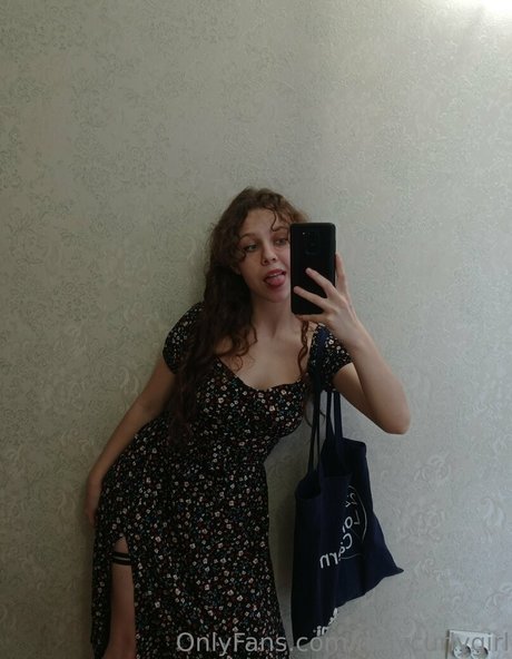 Foto di nudo di fuga di OnlyFans di Maycurlygirl