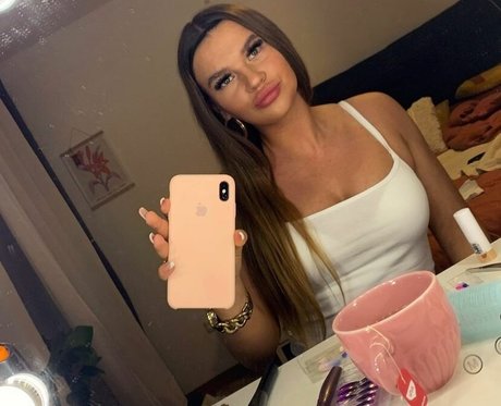 Foto di nudo di fuga di OnlyFans di Sarah Slavo