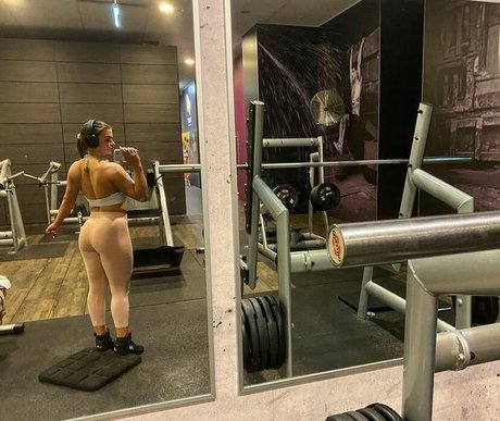 Foto di nudo di fuga di OnlyFans di Sarah Slavo