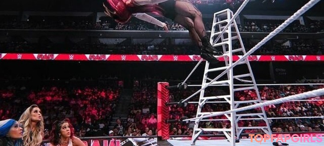 Foto di nudo di fuga di OnlyFans di Trish Stratus #1096