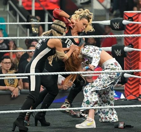 Trish Stratus