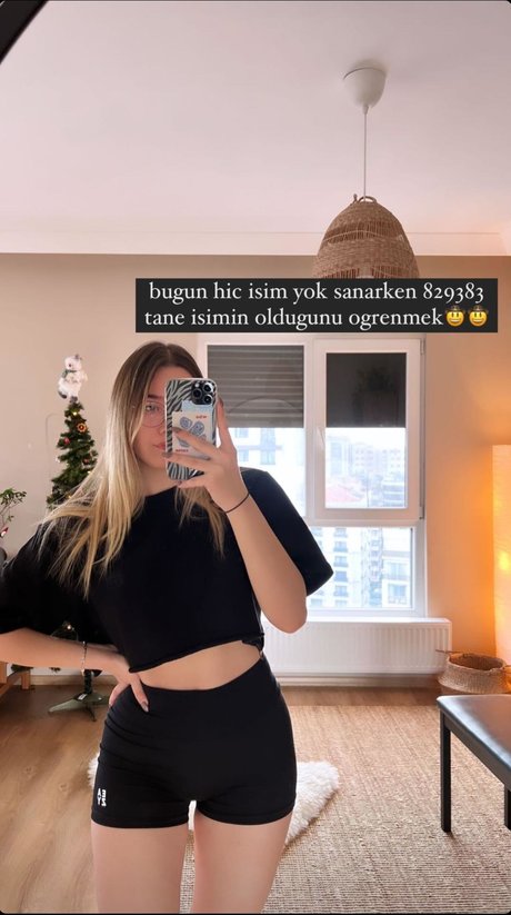 Foto di nudo di fuga di OnlyFans di Miafitz