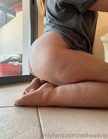 Foto di nudo di fuga di OnlyFans di Redheadvip