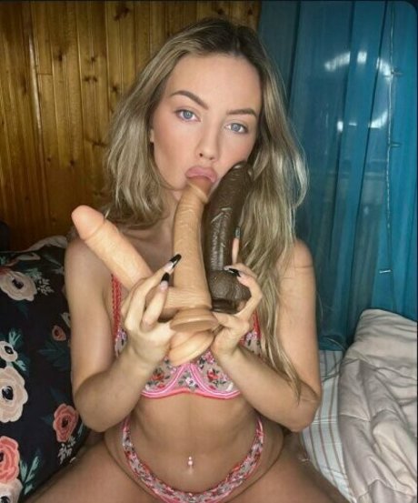 Foto di nudo di fuga di OnlyFans di Flopic