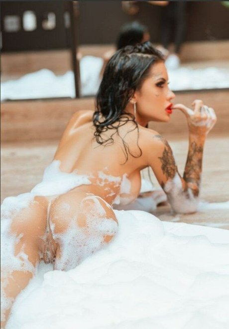 Tati Zaqui