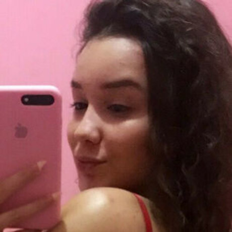 Foto di nudo di fuga di OnlyFans di Emilly Santos
