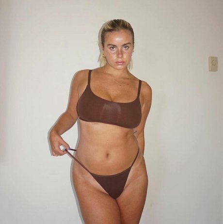 Foto di nudo di fuga di OnlyFans di Courtnee Crews