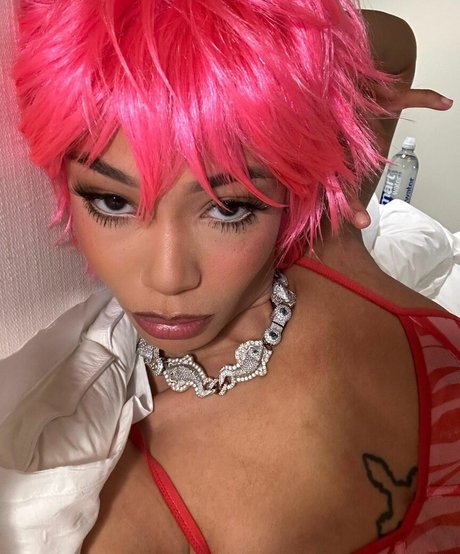 Foto di nudo di fuga di OnlyFans di Coi Leray