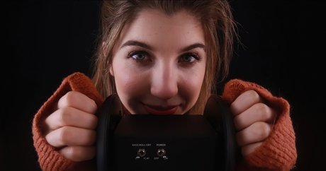 Foto di nudo di fuga di OnlyFans di Frivolousfox Asmr