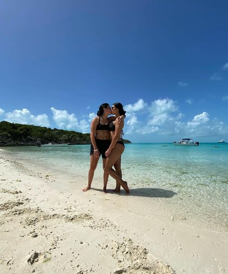 Sonya Deville