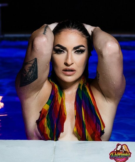 Sonya Deville