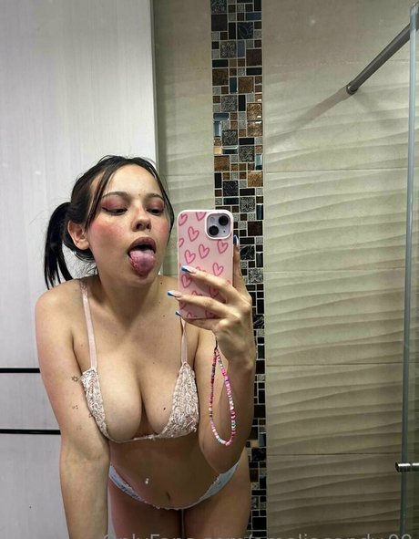 Foto di nudo di fuga di OnlyFans di Ameliacandy09