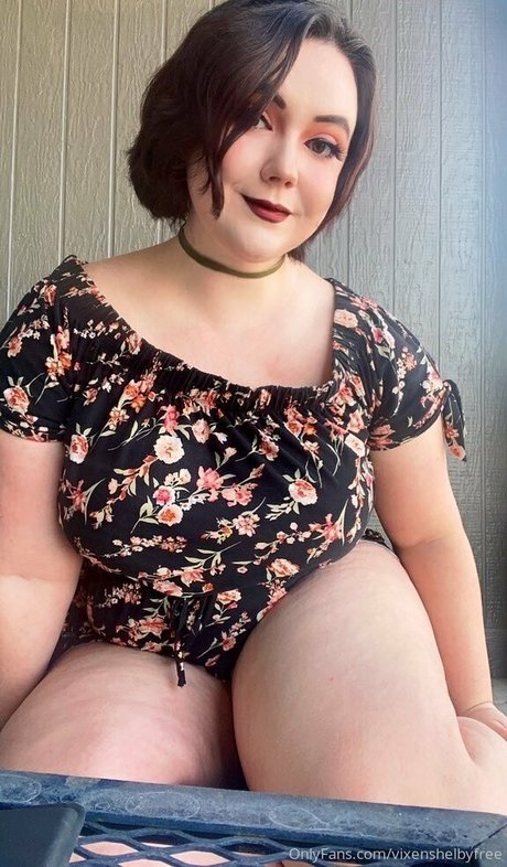 Foto di nudo di fuga di OnlyFans di Vixenshelbyfree
