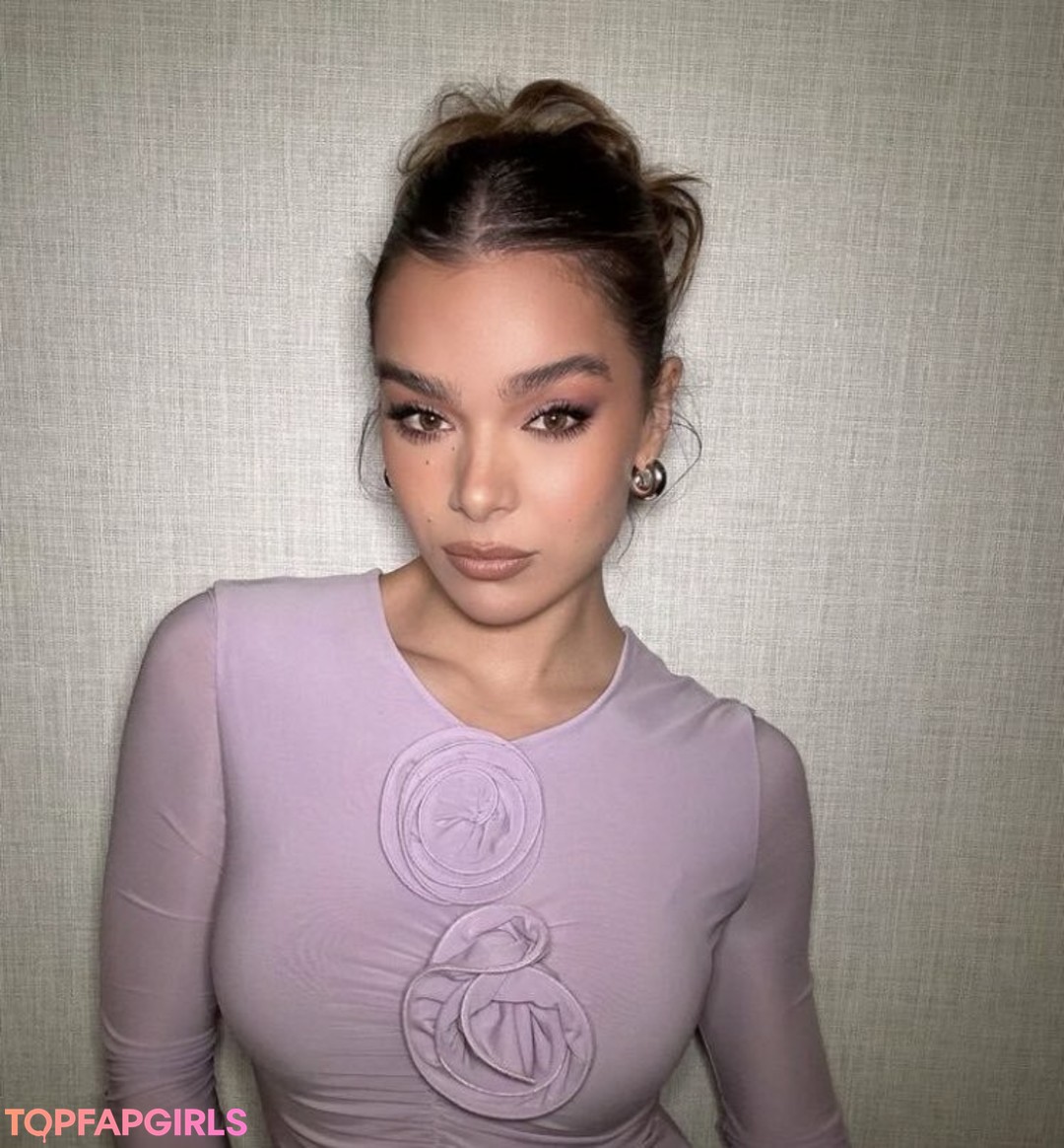 Foto di nudo di fuga di OnlyFans di Hailee Steinfeld #1018