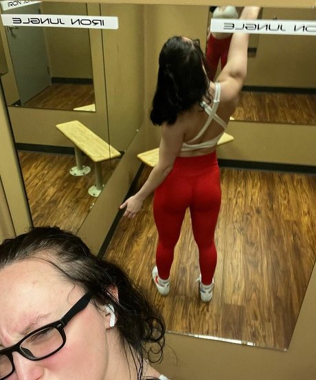 Foto di nudo di fuga di OnlyFans di Musclemommy002