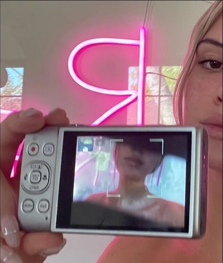 Alissa Violet