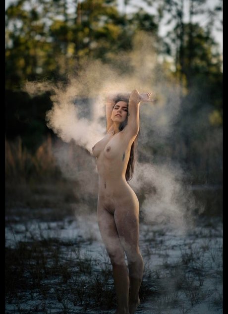 Foto di nudo di fuga di OnlyFans di Luna Bloom