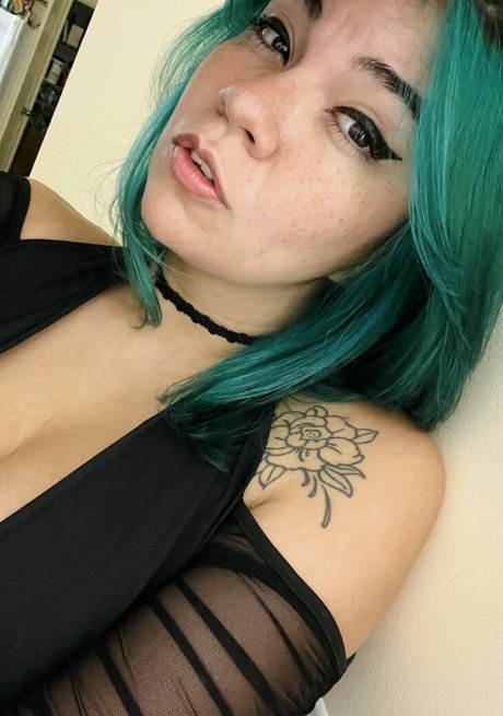 Foto di nudo di fuga di OnlyFans di Tiffanylockheart