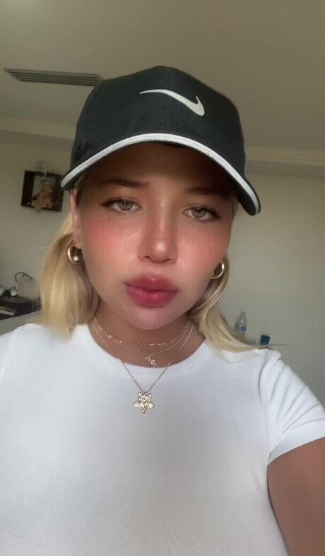 Foto di nudo di fuga di OnlyFans di Greatmoongirl