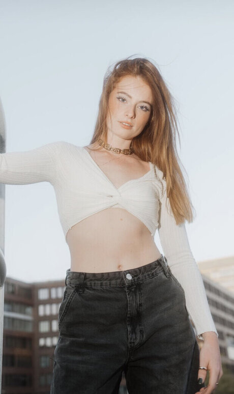 Foto di nudo di fuga di OnlyFans di Anica Zimmermann