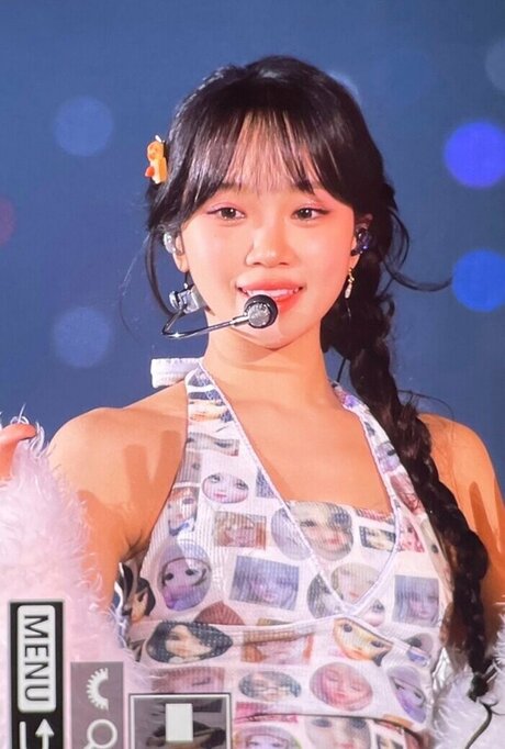 Kim Chaewon
