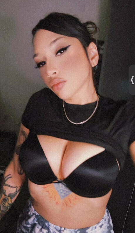 Foto di nudo di fuga di OnlyFans di Lolananirvana