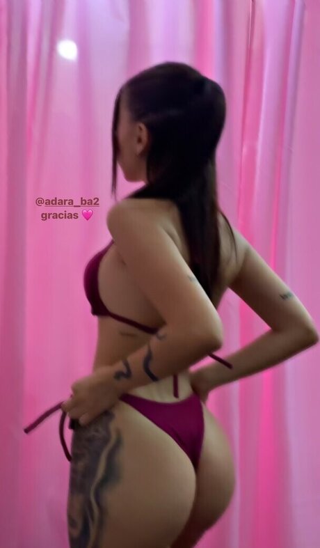 Foto di nudo di fuga di OnlyFans di Nahiarabrenn
