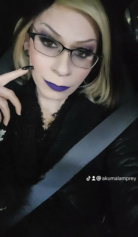 Foto di nudo di fuga di OnlyFans di Akumalamprey