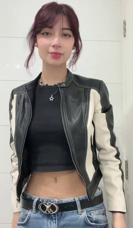 Foto di nudo di fuga di OnlyFans di Antoaa