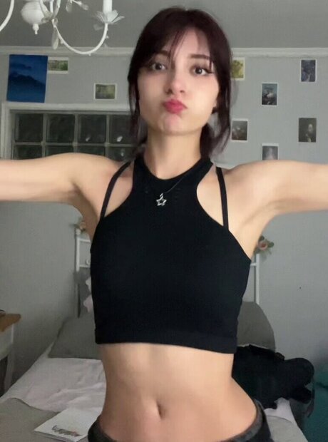 Foto di nudo di fuga di OnlyFans di Antoaa
