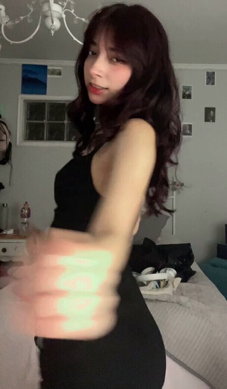 Foto di nudo di fuga di OnlyFans di Antoaa