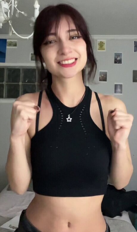 Foto di nudo di fuga di OnlyFans di Antoaa