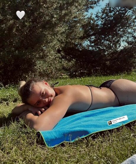 Foto di nudo di fuga di OnlyFans di Emma Malewski
