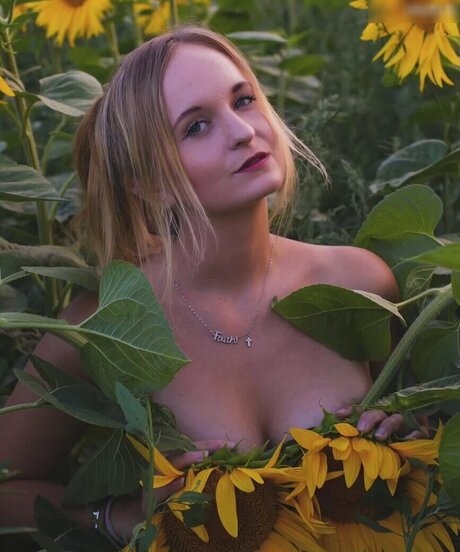 Michellegrsz / 112_michelle
