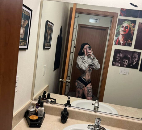 Foto di nudo di fuga di OnlyFans di Tyniquewebster