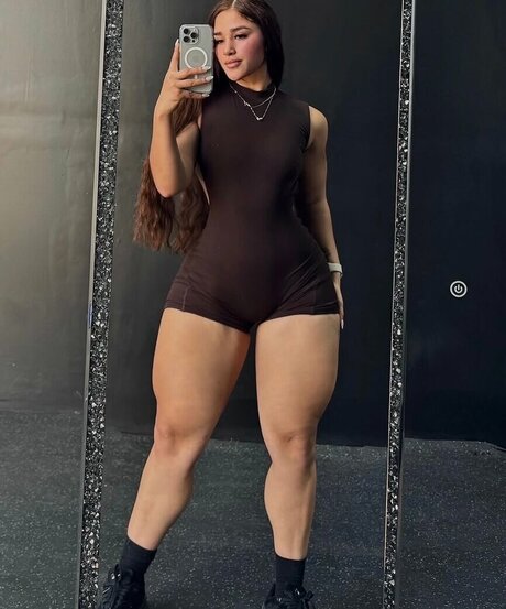 Foto di nudo di fuga di OnlyFans di Jasminerguez777