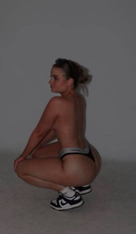 Foto di nudo di fuga di OnlyFans di Milena Sing