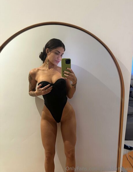 Foto di nudo di fuga di OnlyFans di Julia Sampaio