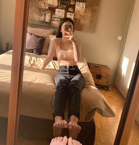 Adrianafeetgirl