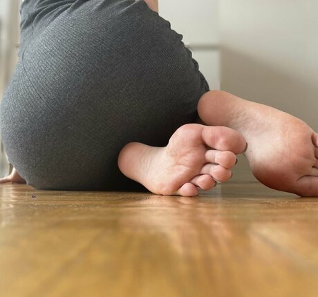 Adrianafeetgirl