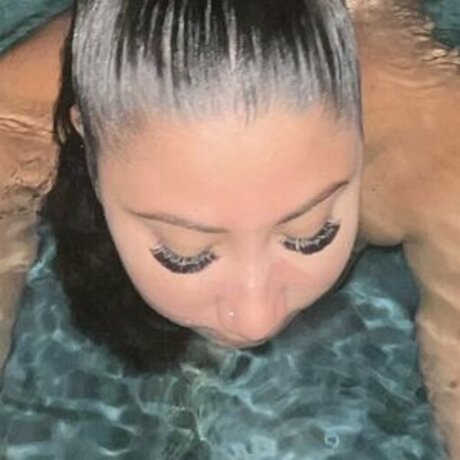 Foto di nudo di fuga di OnlyFans di Jennyfer Hernandez