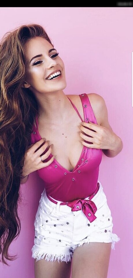 Foto di nudo di fuga di OnlyFans di Lisamarie Schiffner