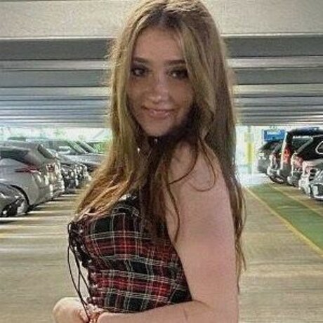 Foto di nudo di fuga di OnlyFans di Pixispit