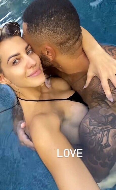 Foto di nudo di fuga di OnlyFans di Sarah Harrison