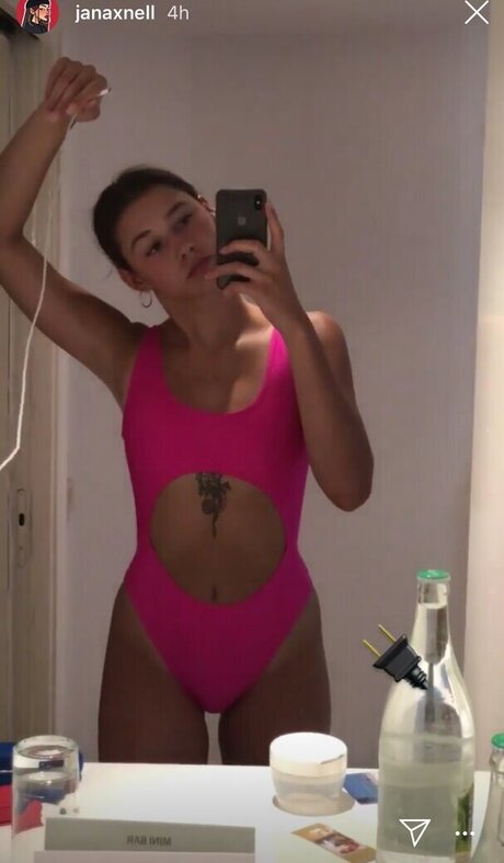 Foto di nudo di fuga di OnlyFans di Janaxnell