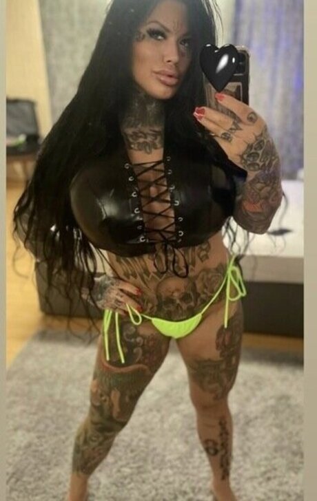 Foto di nudo di fuga di OnlyFans di Catherine Teufelsweib