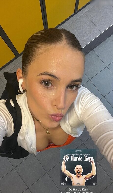 Foto di nudo di fuga di OnlyFans di Jasmin Eller